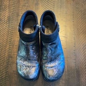 Size 39 Alegria boots